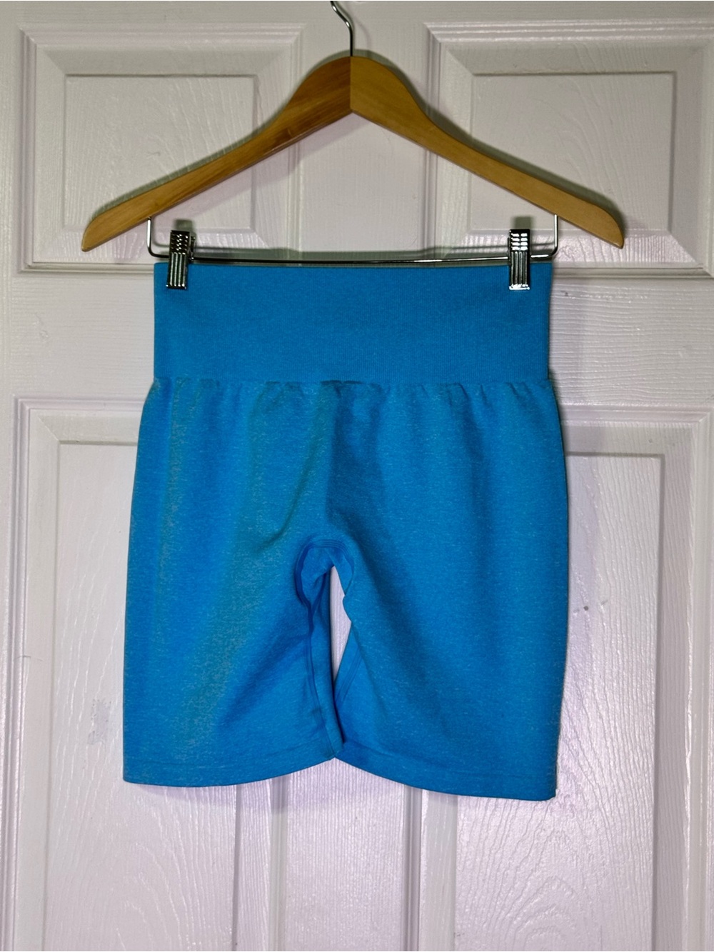NWT NVGTN Caribbean Scrunch Seamless Shorts - Large